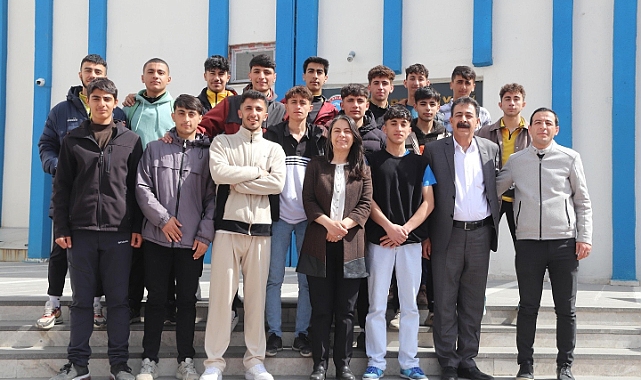Ağrı Belediye Eş Başkanlarına tebrik ziyaretleri devam ediyor