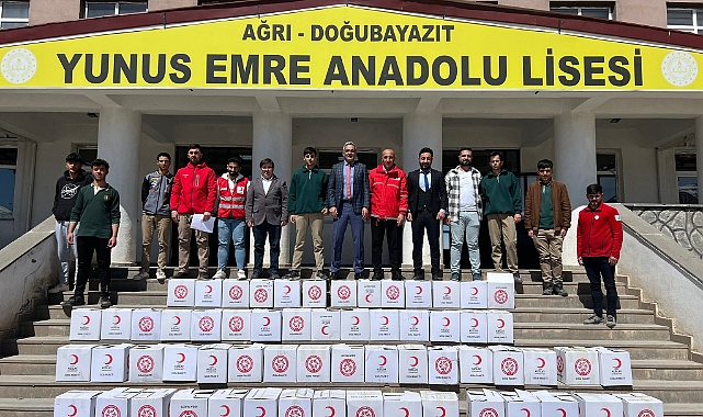 Ağrı’da öğrencilerin hazırladığı yardım kolileri İftar sofralarını süslüyor