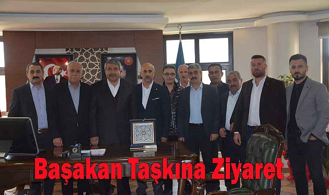 Ağrı Eğitim Bir-Sen İl Başkanı ve Patnos Eğitim Bir-Sen Yönetimi, Belediye Başkanı'nı Ziyaret Etti