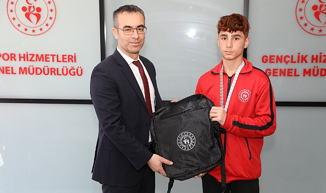 Ağrı Gençlik Ve Spor İl Müdür Din'den 23 Nisan Ulusal Egemenlik Ve Çocuk Bayramı Mesajı