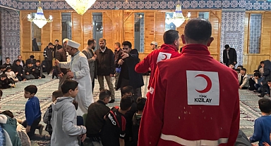 Ağrı Kızılay Gönüllüleri, çocuklarla doyasıya eğlendi