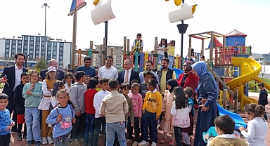 Ağrı Milli Eğitim Müdürü Kökrek, köy çocuklarıyla 23 Nisan'ı kutladı