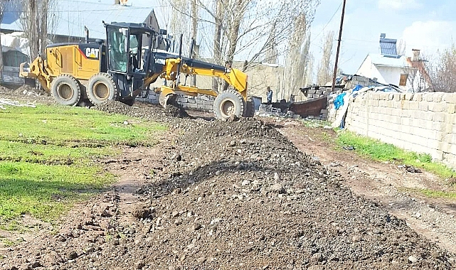 Ağrı’nın cadde ve sokaklarında yenilenme çalışmaları başladı