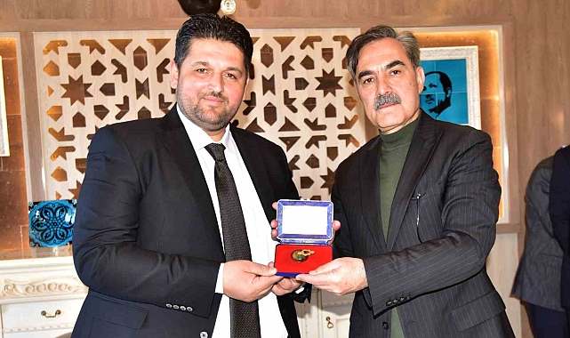 Ahlat Belediyesinde devir teslim yapıldı