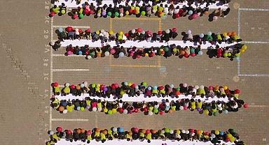 Ahlatlı öğrenciler Filistinli akranları için tek yürek oldu