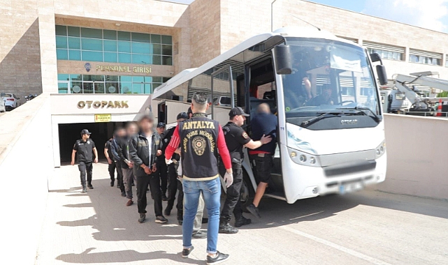 Aranan şahıslara yönelik yapılan çalışmalarda 135 kişi yakalandı