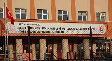 Ardahan'da lise öğrencileri gıda zehirlenmesi nedeniyle hastanelik oldu