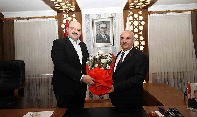 Başkan Akpunar, görevi Orhan'dan devraldı