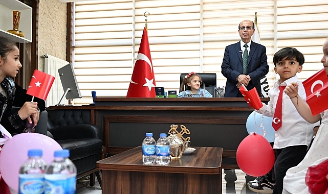 Başkan Geçit koltuğunu Fatma Nazlı'ya devretti