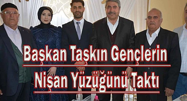 Başkan Taşkın Gençlerin Nişan Yüzüğünü Taktı