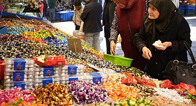 Bayram şekerleri tezgahlardaki yerini aldı