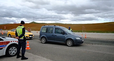 Bayramda trafik ekiplerinden dronlu denetim