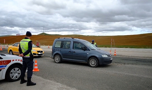 Bayramda trafik ekiplerinden dronlu denetim