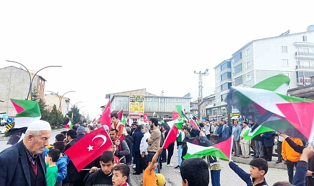 Bitlis'in Ahlat ilçesind Filistin için yürüyüş düzenlendi