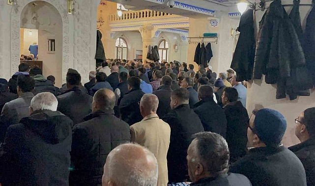 Bitlis'te bayram namazı kılındı
