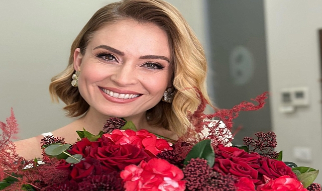 Ceyda Düvenci Sevgilisiyle İlk Paylaşımını Yaptı!