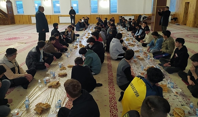 Çıldır Müftülüğünden Gençlere İftar