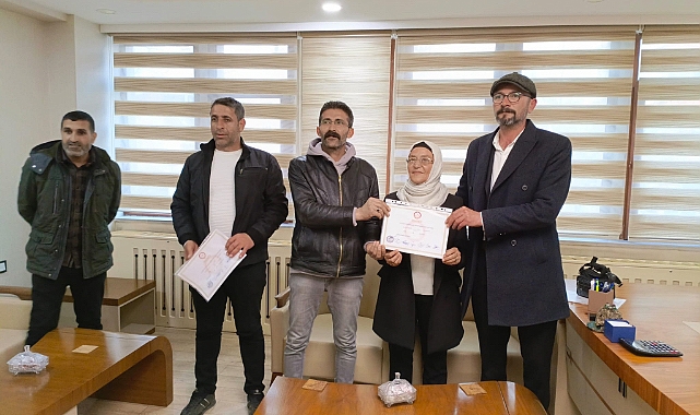 Diyadin Eş Başkanları mazbatalarını aldı