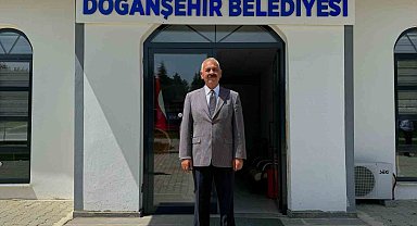 Doğanşehir Belediyesi tabelasına T.C. ibaresi eklendi