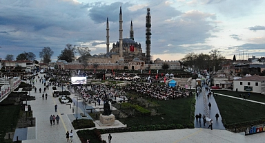 Edirne'de Tarihi Cami'de 5 bin kişilik iftar