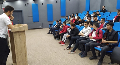 Eleşkirt'te sporculara "Bağımlılıkla Mücadele" semineri verildi