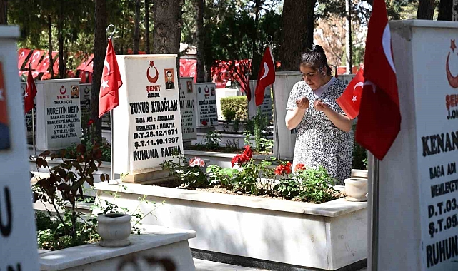 Engelsiz Yaşam Merkezi Öğrencilerinden şehitlik ziyareti