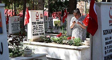 Engelsiz Yaşam Merkezi Öğrencilerinden şehitlik ziyareti