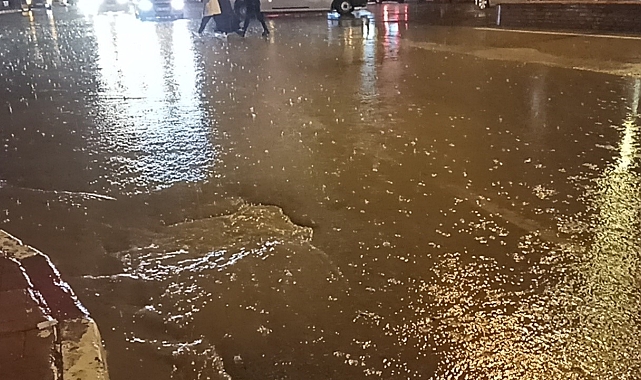 Erciş bayramı yağmurlu geçirdi