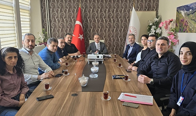 Erzincan İl Sağlık Müdürü eczacılarla istişare toplantısı düzenlendi