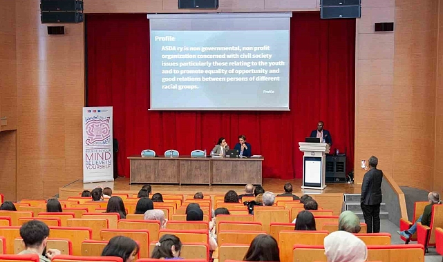 Erzincan Üniversitesinde "Would You Mind Set?" adlı uluslararası projenin açılış programı yapıldı