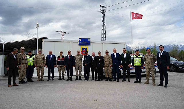 Erzincan Valisi Hamza Aydoğdu görev başındaki personele bayram ziyareti
