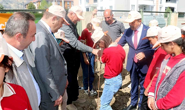 Erzincan'da Okuldaki Çiftlik Projesi hayata geçirildi