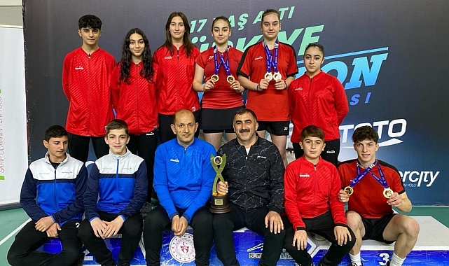 Erzincanlı Badmintonculardan 4 Şampiyonluk