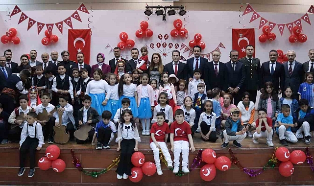 Erzurum 23 Nisanı coşkuyla kutlandı