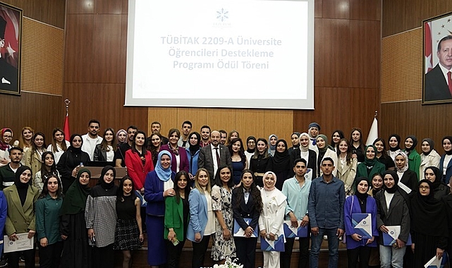 Erzurum Teknik Üniversitesi'nde TÜBİTAK'tan destek alan öğrenciler için ödül töreni düzenlendi