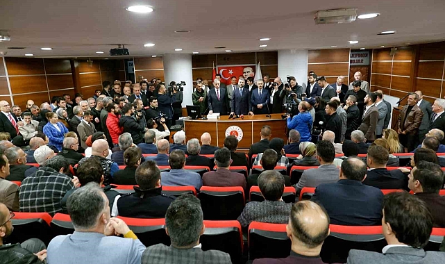 Erzurum'da başkanlar mazbatalarını aldı