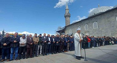 Erzurum'da da Gazzede şehit edilenler için gıyabi cenaze namazı kılındı
