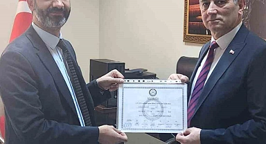 Erzurum'da rekora giden muhtar yeniden seçildi