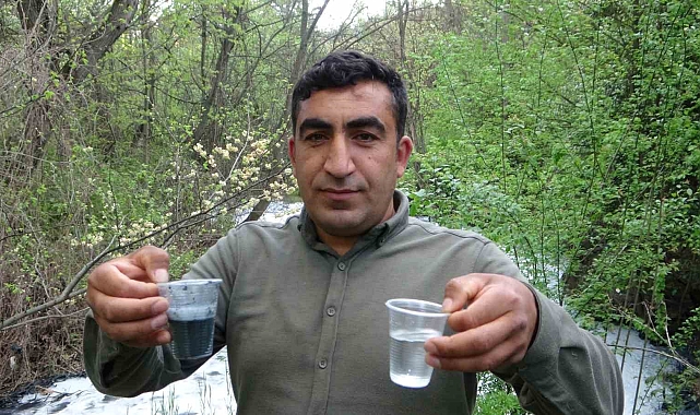 Fabrika atıkları derenin rengini değiştirdi, vatandaşlar tepki gösterdi