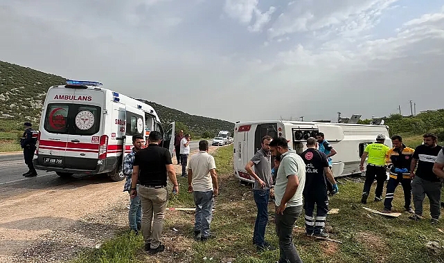 Gaziantep’te Yolcu minibüsü devrildi: Ölü ve yaralılar var