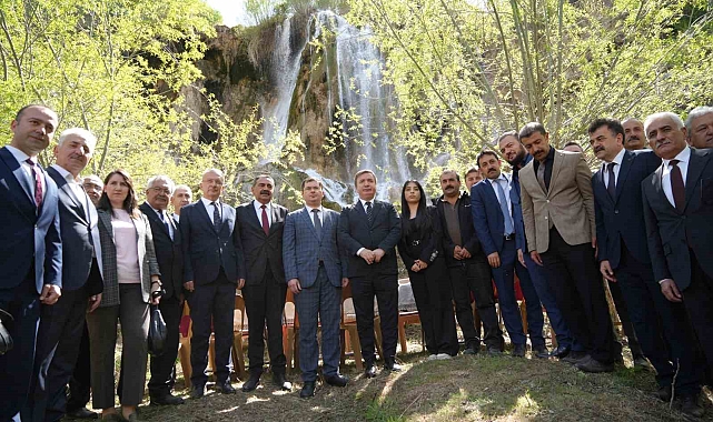 Girlevik Şelalesinde Erzincan'ın yöresel lezzetler tanıtıldı