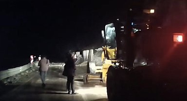 Hakkari-Van karayolundaki heyelanda faciadan dönüldü