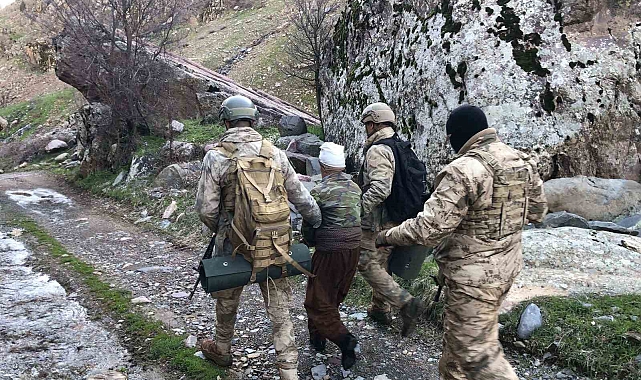 Hakkari'da kasten adam öldürme suçundan 15 yıldır aranan şahıs yakalandı