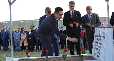 Hamurlu Şehit Cengiz Topel, Kabri Başında Anıldı