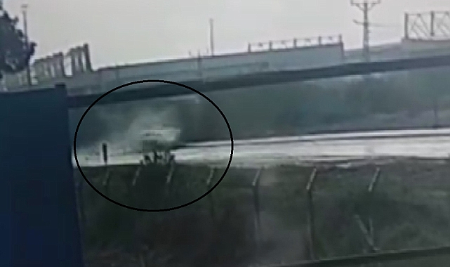 Hatay'da araç kağıt gibi oldu: 1’i ağır 4 yaralı