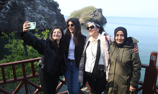 Hoynat Adası bayramın ilgi odağı oldu