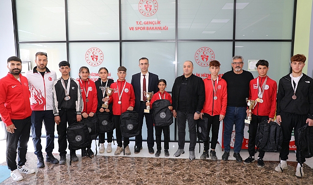 İl Müdürü Din, Ağrılı Sporcuları Tebrik Etti
