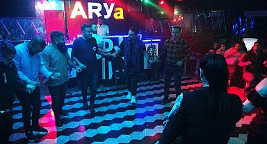 İranlı Turistlere Vanlılardan Halay Dersi