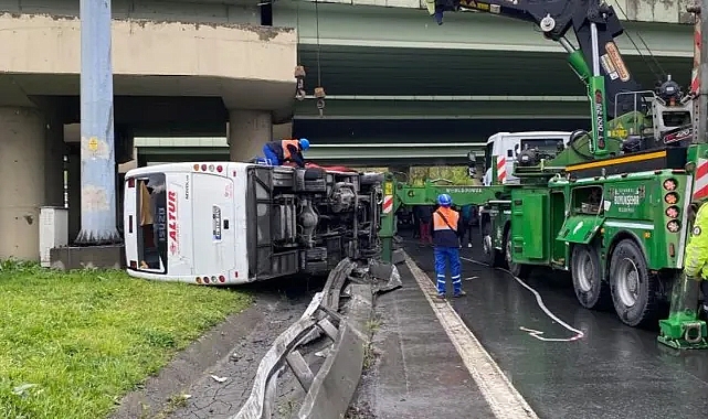 İstanbul Havalimanı yolunda feci kaza:6 Yaralı