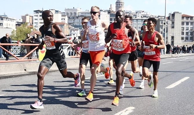 İstanbul Yarı Maratonu'nu kazanan atletler belli oldu!